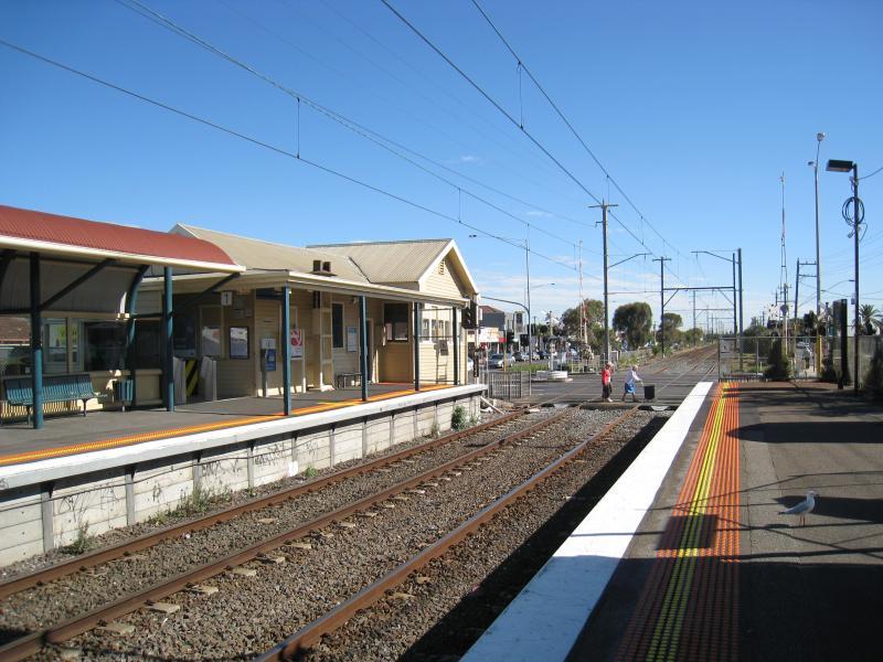 Chelsea - Station Street, railway station and surroundings: View north along railway line from station platform