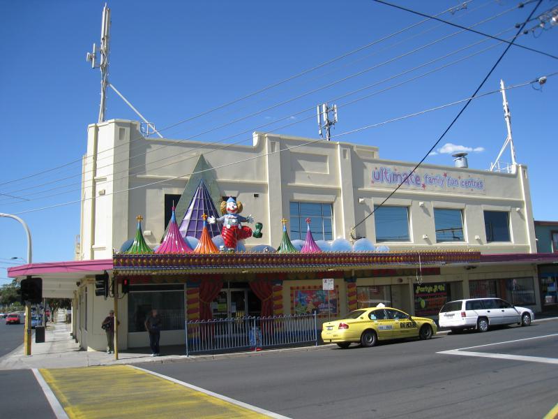 Chelsea - Station Street, railway station and surroundings: Ultimate Family Fun Centre, corner Chelsea Rd and Station St