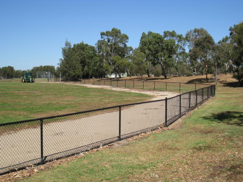 Chelsea - Bicentennial Park: Baseball field