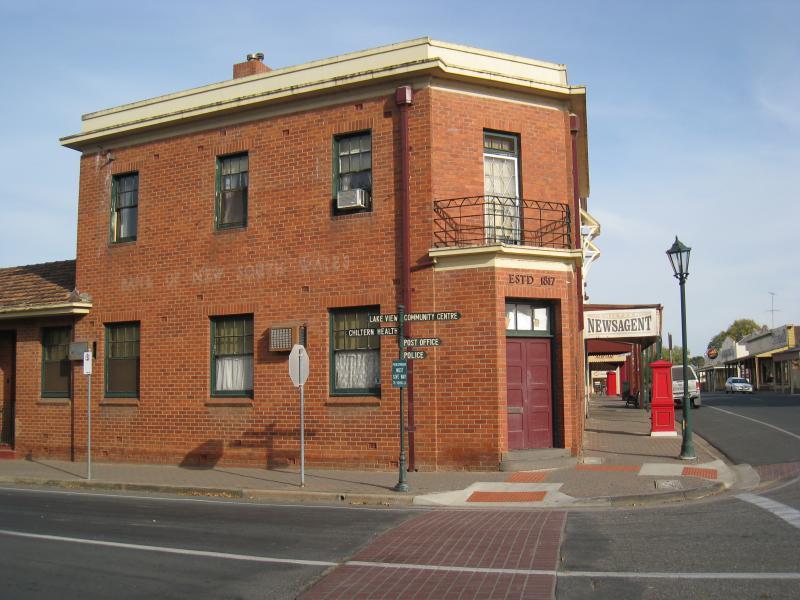 Chiltern - Shops and commercial centre, Conness Street and Main Street: Former Bank of New South Wales, view west along Conness St at Main St
