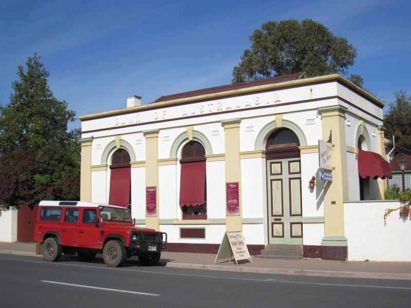 Chiltern - Shops and commercial centre, Conness Street and Main Street: Former Bank of Australasia, Conness St west of Main St