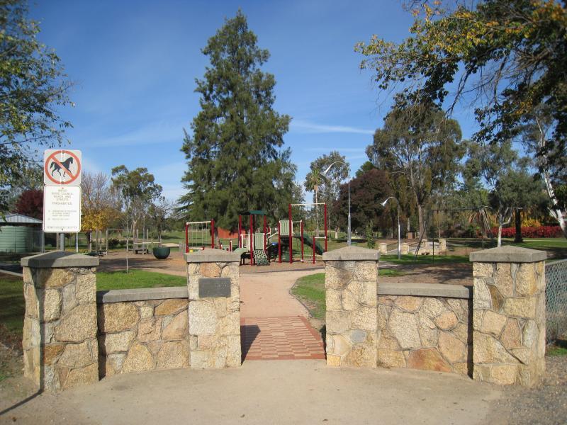 Chiltern - Martin Park, corner Main Street and Alliance Street: Entrance to park, corner Main St and Alliance St