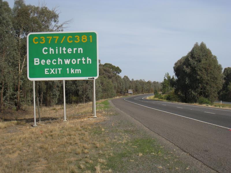 Chiltern - Hume Freeway near Chiltern: View south-west along Hume Fwy, 1 km from Chiltern exit