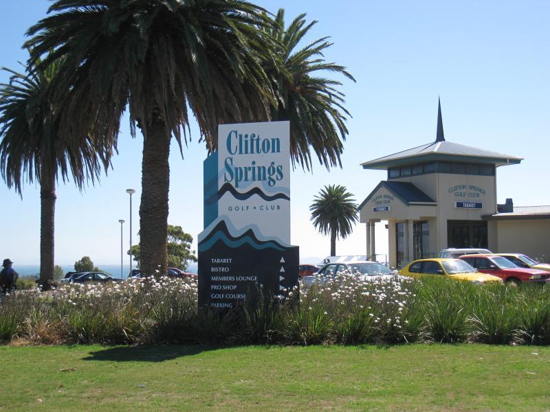 Clifton Springs - Golf club and bowling club, Springs Street: Main entrance to golf club