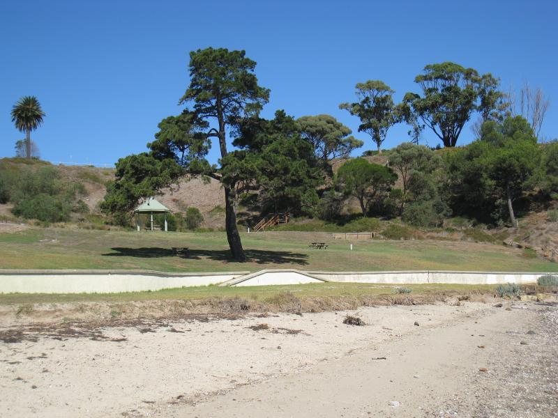 Clifton Springs - The Dell Picnic Area, northern end of Springs Street: View towards picnic area from beach