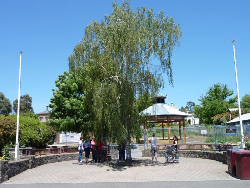 Clunes - Shops and commercial centre, Fraser Street between Service Street and Templeton Street: Collins Place viewed from south side of Fraser St