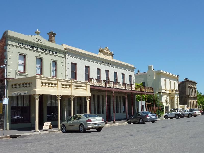 Clunes - Shops and commercial centre, Fraser Street between Service Street and Templeton Street: Clunes Museum and Club Hotel, south side of Fraser St