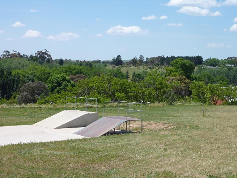 Clunes - Bailey Street: Skate park, Bailey St west of Templeton St