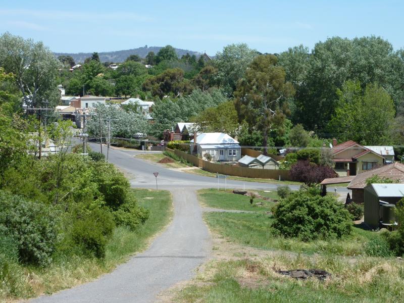 Clunes - Angus Street: View south-west along Cameron St towards Angus St