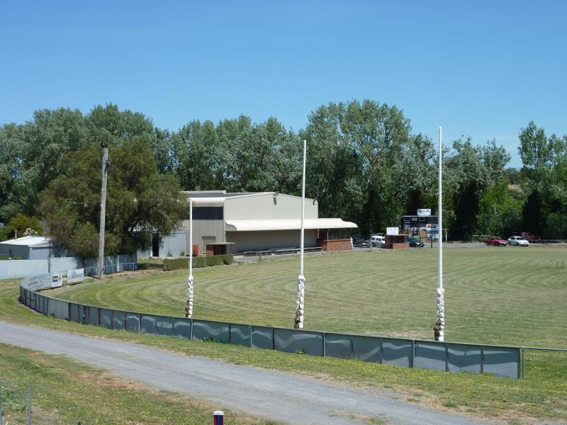 Clunes - Angus Street: Oval at Victoria Park viewed from Angus St