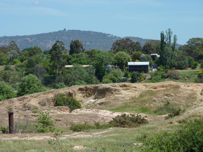 Clunes - Esmond Park, Scenic Drive: Old diggings, westerly view from Scenic Dr at monument