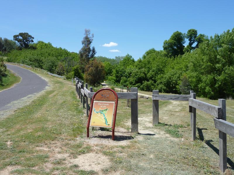 Clunes - Esmond Park, Scenic Drive: View north-east along Scenic Dr at The Creek Walk near Creswick Creek