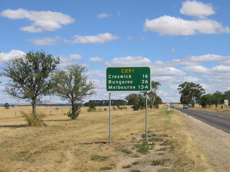 Clunes - Clunes-Creswick Road: View south-east along Clunes-Creswick Rd just outside of Clunes