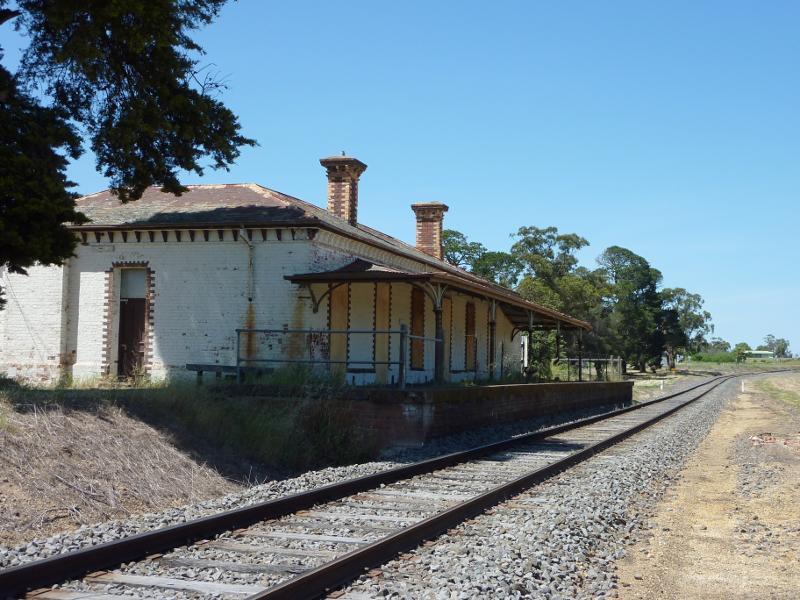 Clunes - Clunes Railway Station, Ballarat-Maryborough Road: View south along railway line towards station platform