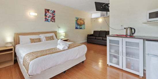 Gazebo Motor Inn & Gazebo Place