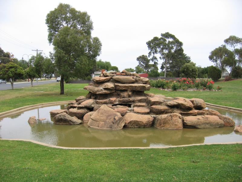 Cobram - Old railway station and adjacent gardens, Punt Road: Fountain, gardens in front of old railway station