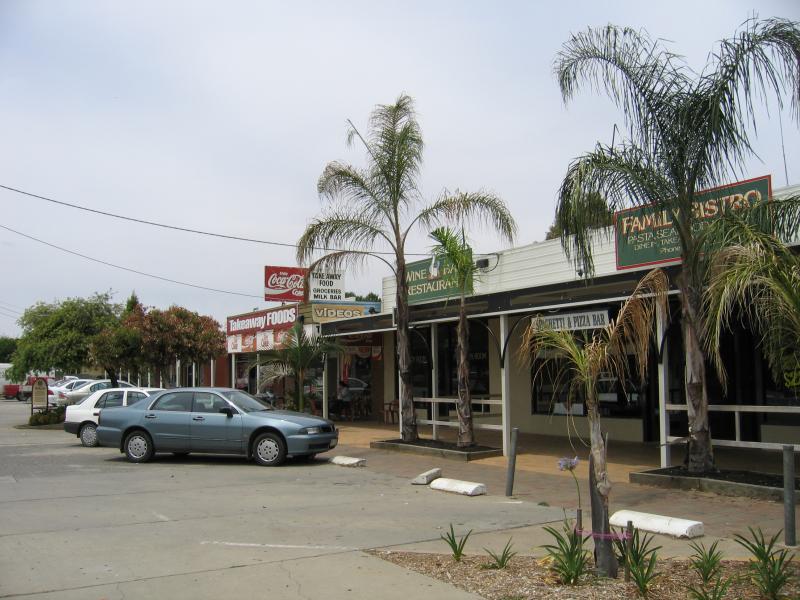 Cobram - The Mill End, Mookarii Street: The Mill End shopping area, Mookarii St between Warkil St and Yanco Ct