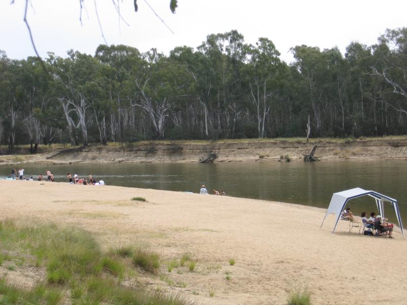 Cobram - Thompsons Beach at Kennedy Park: Beach