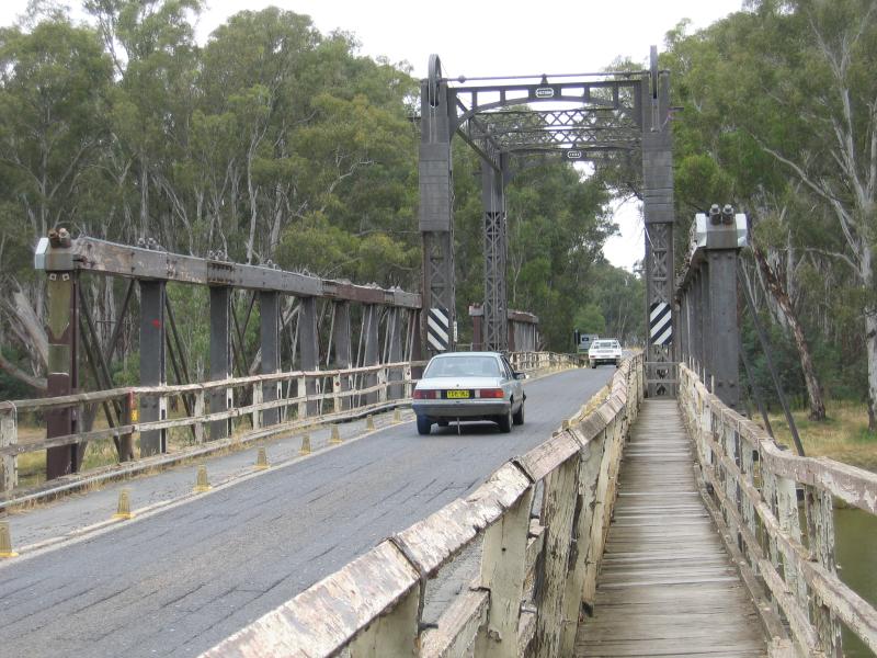 Cobram - Bridge across Murray River and surroundings: Heading east along bridge across Murray river into New South Wales
