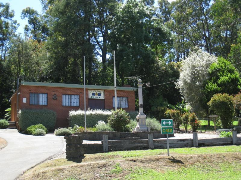 Cockatoo - Shops and commercial centre, McBride Street: Cockatoo RSL, Gembrook Rd opposite McBride St