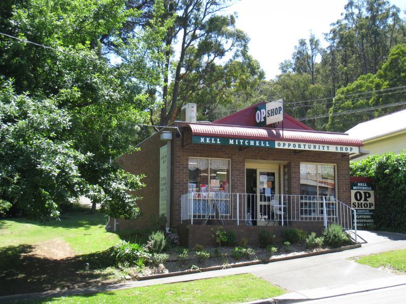 Cockatoo - Shops and commercial centre, McBride Street: Opportunity shop, north side of McBride St