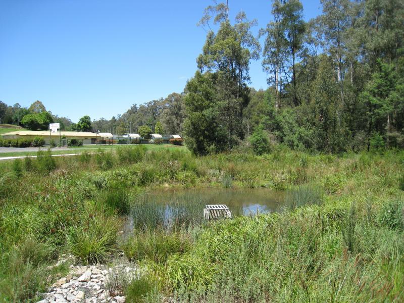 Cockatoo - Recreation reserve and surroundings, McBride Street and Pakenham Road: View towards bowling club from footbridge over Cockatoo Creek