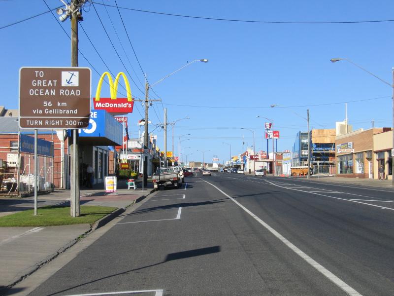 Colac photos - Travel Victoria: accommodation & visitor guide