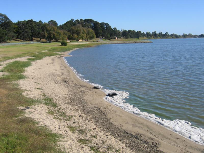 Colac photos - Travel Victoria: accommodation & visitor guide