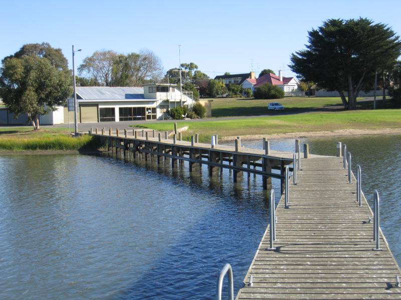 Colac - Lake Colac near Yacht Club and Lawn Bowls off Queens Avenue: View from jetty towards foreshore