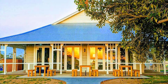 Fig and the Bay, Corinella