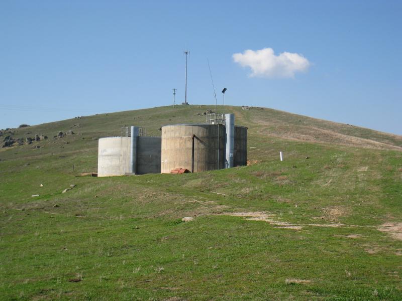 Corryong - Playles Lookout, Back Thowgla Road: Hill at end of access road