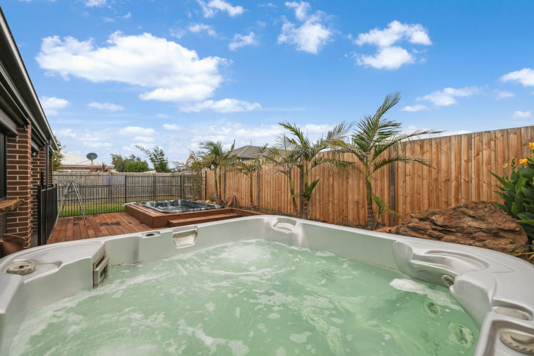 Paradise Point Cowes, Cowes