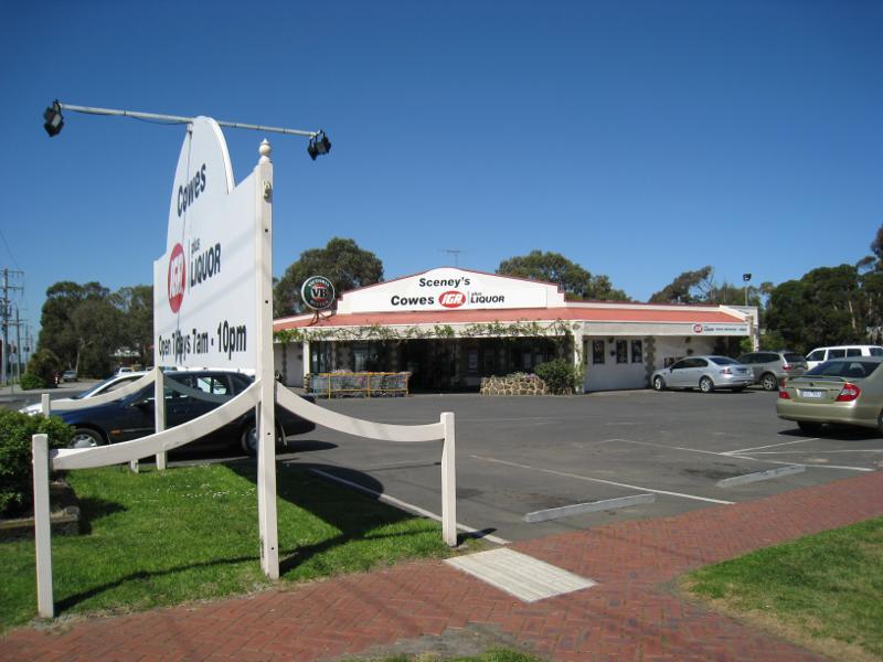 Cowes - Thompson Avenue south of Church Street: Supermarket, corner Thompson Av and Settlement Rd