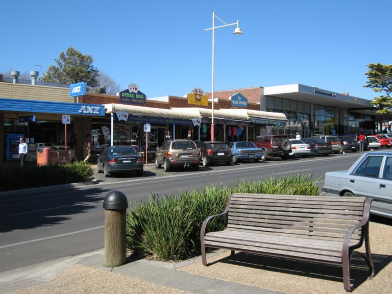 Cowes - Shops and commercial centre, Thompson Avenue north of Church Street: East side of Thompson Av north of Chapel St