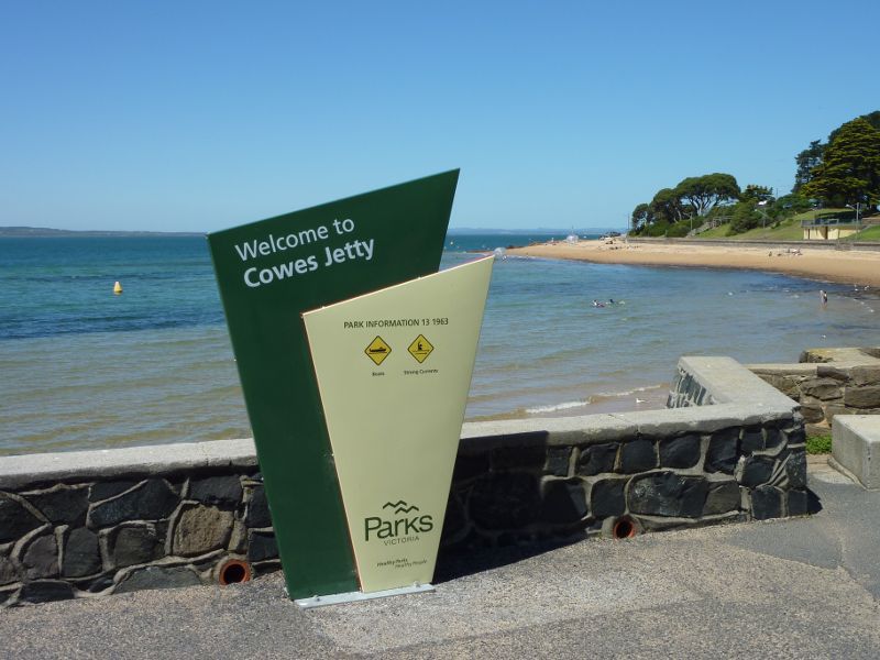 Cowes - Cowes Jetty, off The Esplanade: View east along beach at jetty entrance
