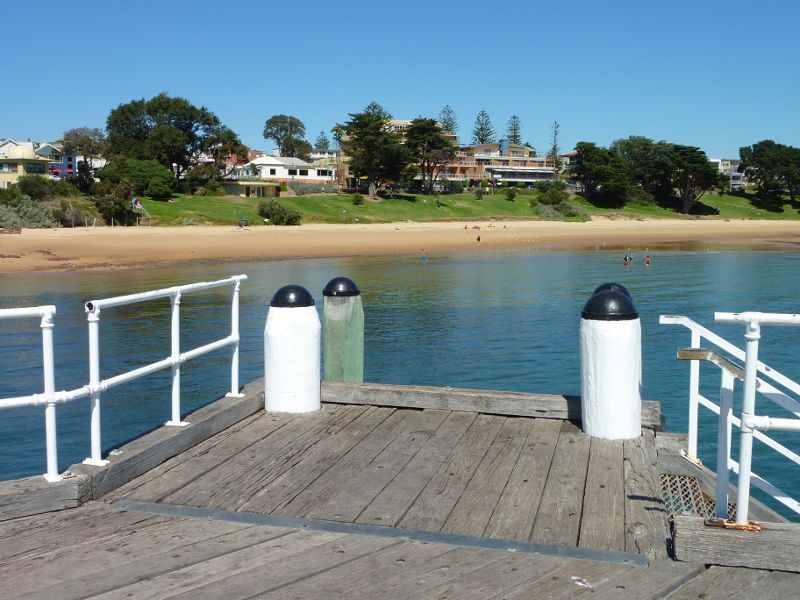 Cowes - Cowes Jetty, off The Esplanade: View from jetty towards beach to the west