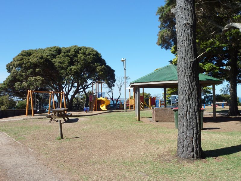 Cowes - Coast between Cowes Jetty and Erehwon Point: BBQ shelter and playground at Erehwon Point