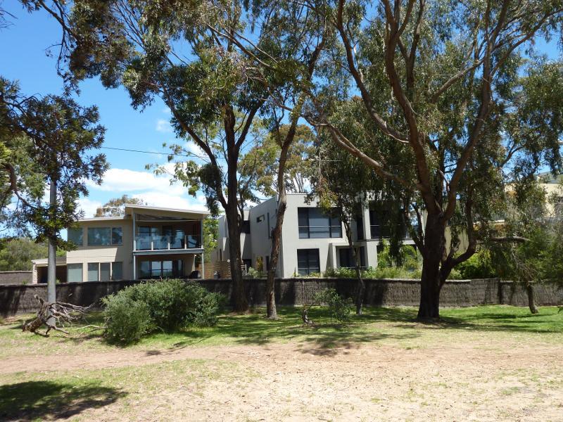 Cowes - Lovers Walk, east of Erehwon Point: Houses facing Lovers Walk near The Esplanade