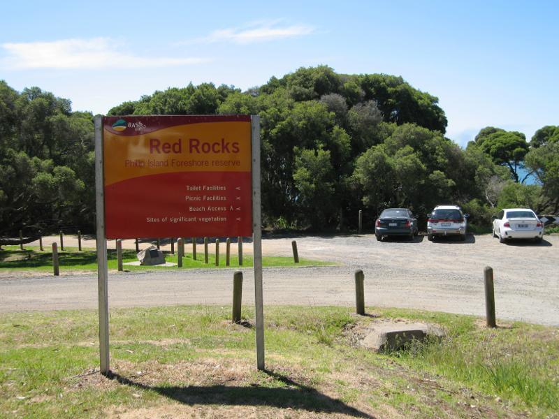 Cowes - Red Rocks and Penguin Point at end of Red Rocks Road: Car park at end of Red Rocks Road