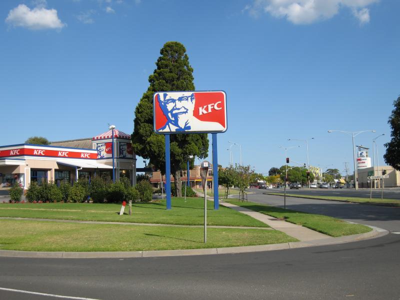 Cranbourne - Commercial centre and shops, High Street: View south along High St at Brunt St