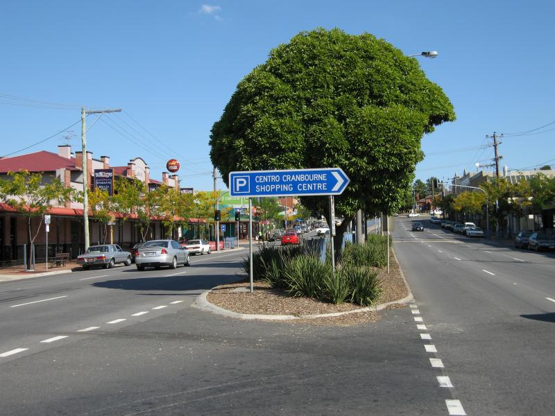 Cranbourne - Commercial centre and shops, High Street - View south along High St at Clydesdale Av