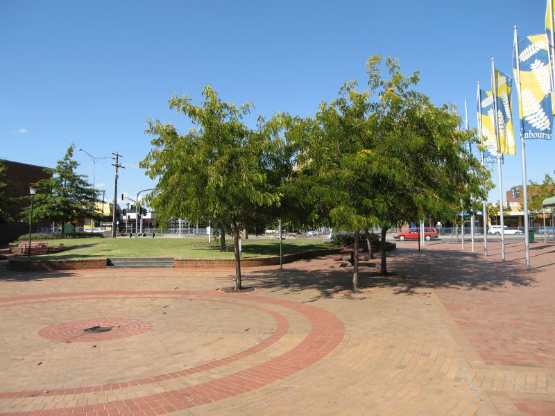 Cranbourne - Cranbourne Park Shopping Centre and Greg Clydesdale Square: View east through Greg Clydesdale Square towards High St