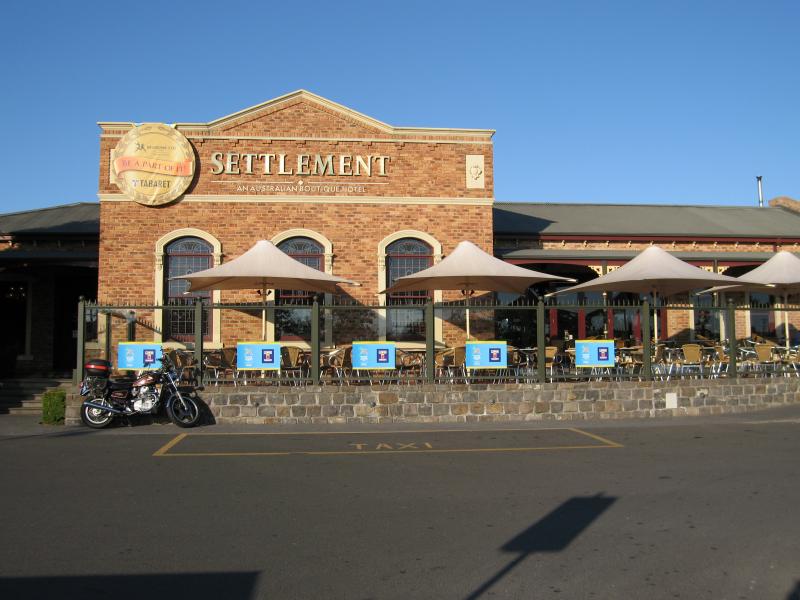 Cranbourne - South Gippsland Highway through Cranbourne: Settlement Hotel, corner South Gippsland Hwy and Camms Rd