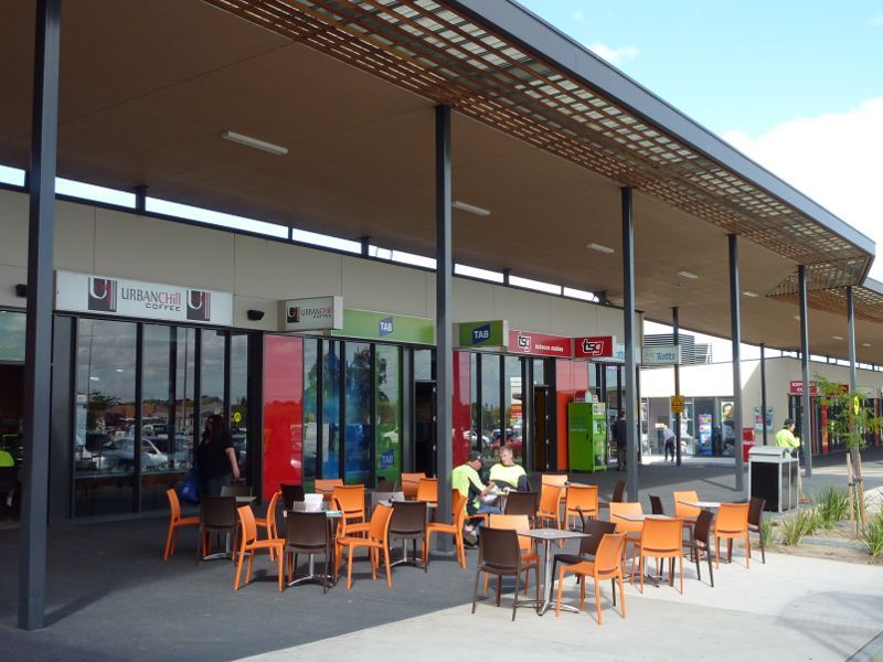 Cranbourne - Springhill Shopping Centre, Thompsons Road: Shops