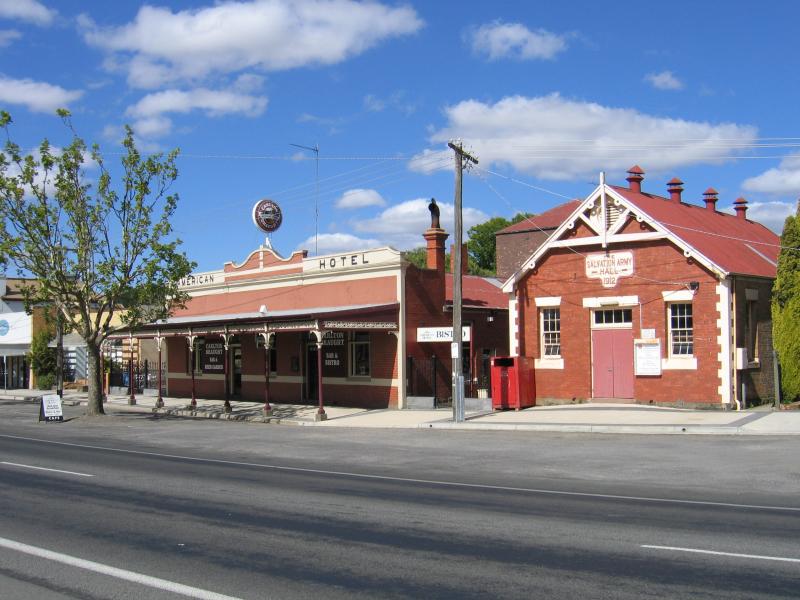 Creswick - Commercial centre and shops: American Hotel, Albert St opposite Raglan St