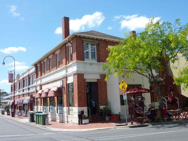 Croydon - Shops and commercial centre, Main Street, Hewish Road and Lacey Street: Former State Bank building, corner Main St and Lacey St