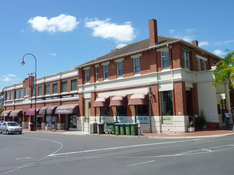 Croydon - Shops and commercial centre, Main Street, Hewish Road and Lacey Street: Former State Bank Building facing Lacey St at Main St
