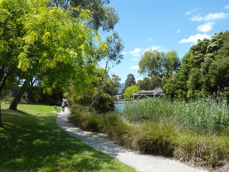 Croydon - Town Park, Mt Dandenong Road, Civic Square and Norton Road: Pathway between lake and childcare centre