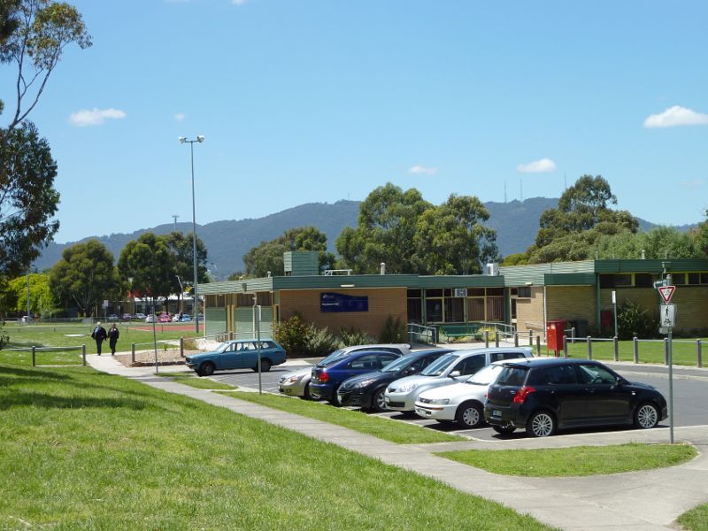 Croydon - Town Park, Mt Dandenong Road, Civic Square and Norton Road: Keystone Hall viewed from Civic Sq