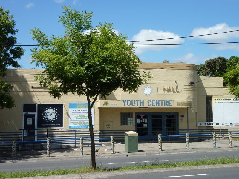 Croydon - Mt Dandenong Road: Youth Centre at Croydon Hall, south side of Mt Dandenong Rd